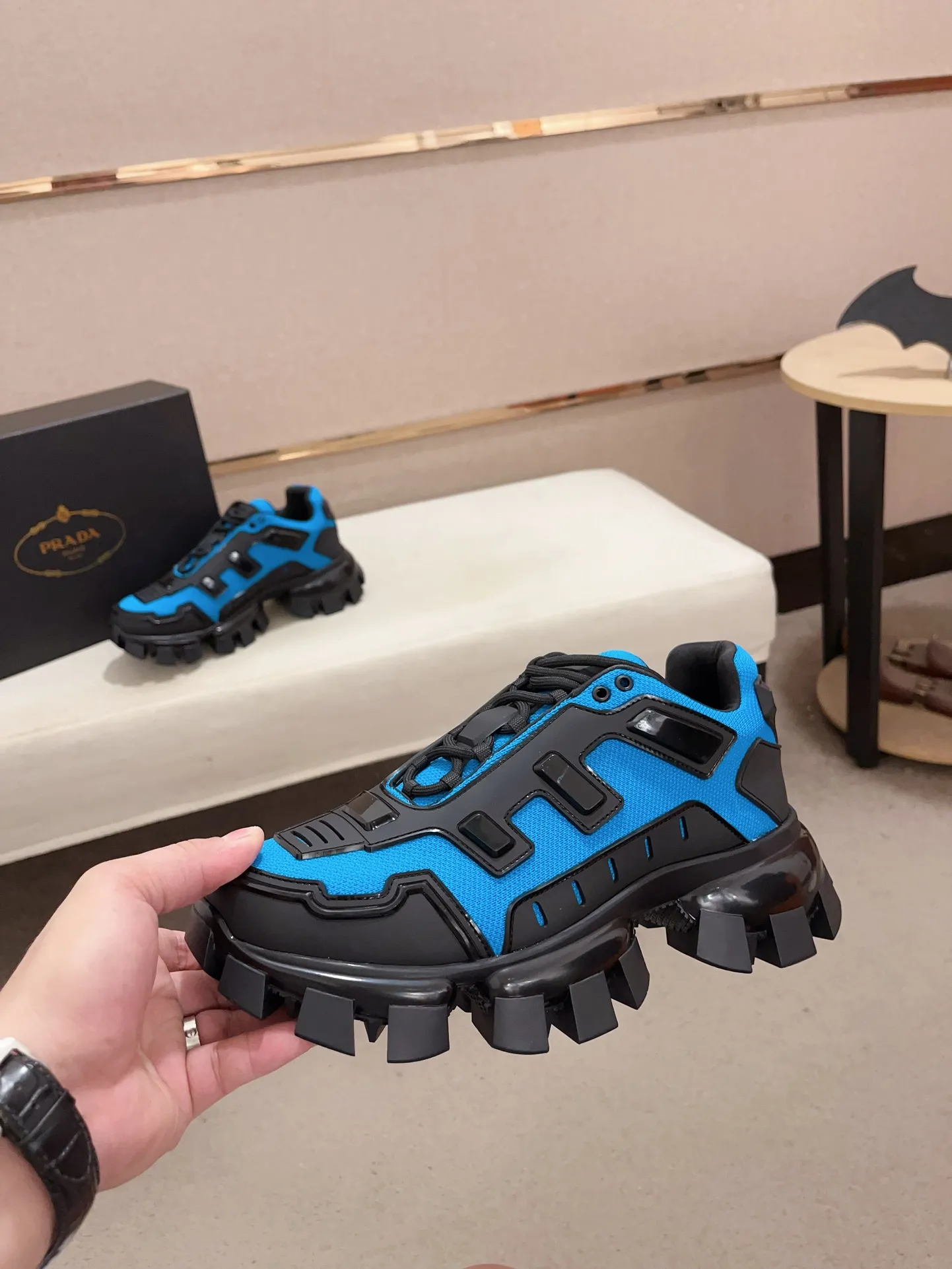 Men's Men's Shoes 💰 620💰 ✔️✔️✔️High-quality new PRADA counters are launched at the same time. The new men's shoes and 😘fabrics are selected from first-layer cowhide. Lining: imported elastic mesh➕cowhide lining. 👍🏿High-end☄️Open-molded non-slip rubber outsole, exquisite lines, simple and elegant, comfortable and high-end for leisure travel. Number of yards: 38 to 44.